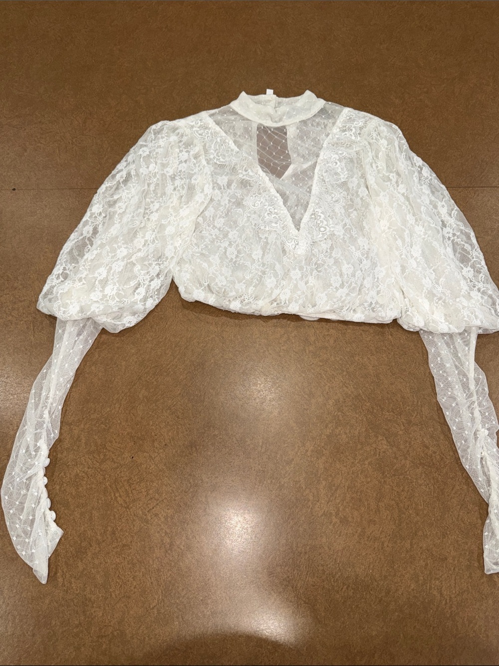 NWT ASOS White Lace Puff Long Sleeve • Crop Top Blouse • Textured • Size 2